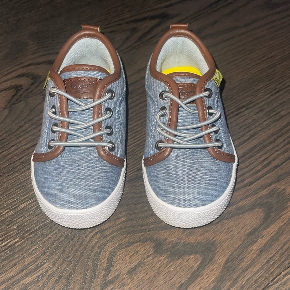 Penguin blue and brown slip on sneakers size 7. Excellent condition